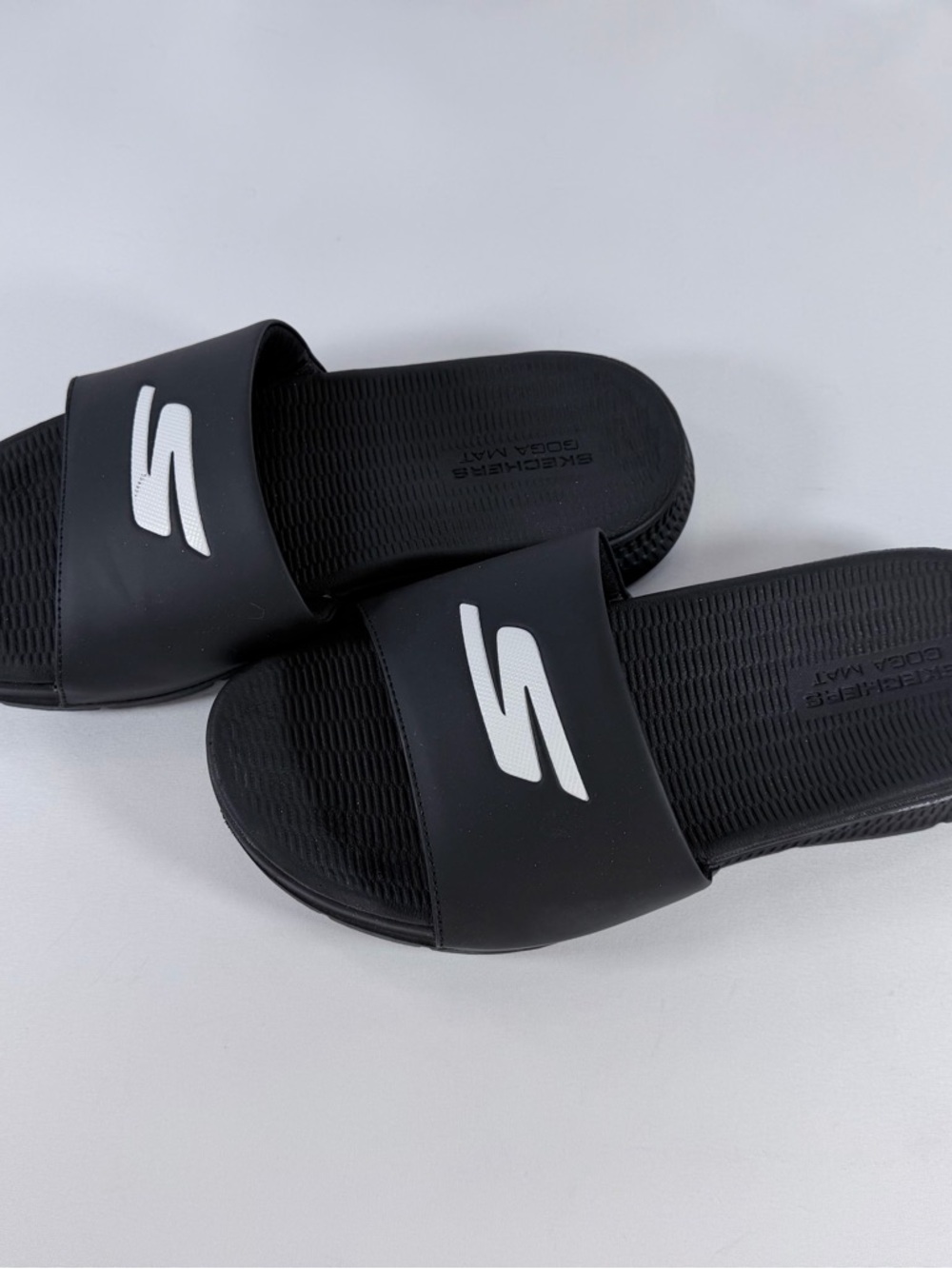 Skechers Goga Mat Sliders Sandals Size 10 Men's - Picture 4 of 13